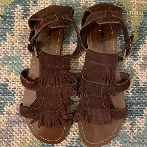 Minnetonka suede fringe sandals